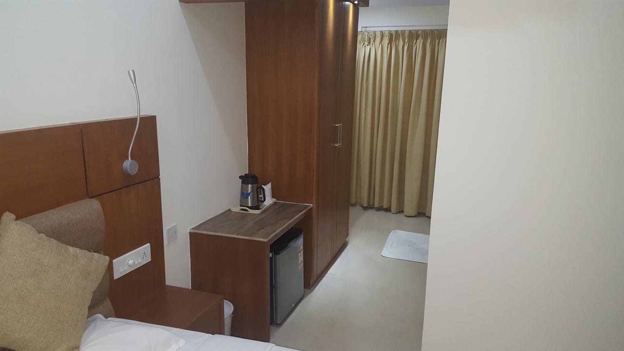 Hotel Sree Gokulam Residency Thrissur Exterior foto