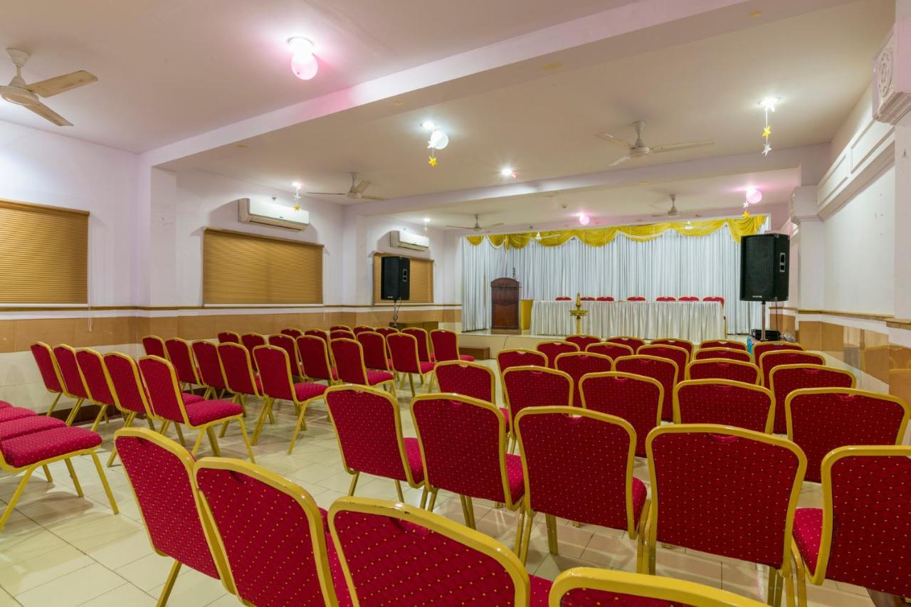 Hotel Sree Gokulam Residency Thrissur Exterior foto