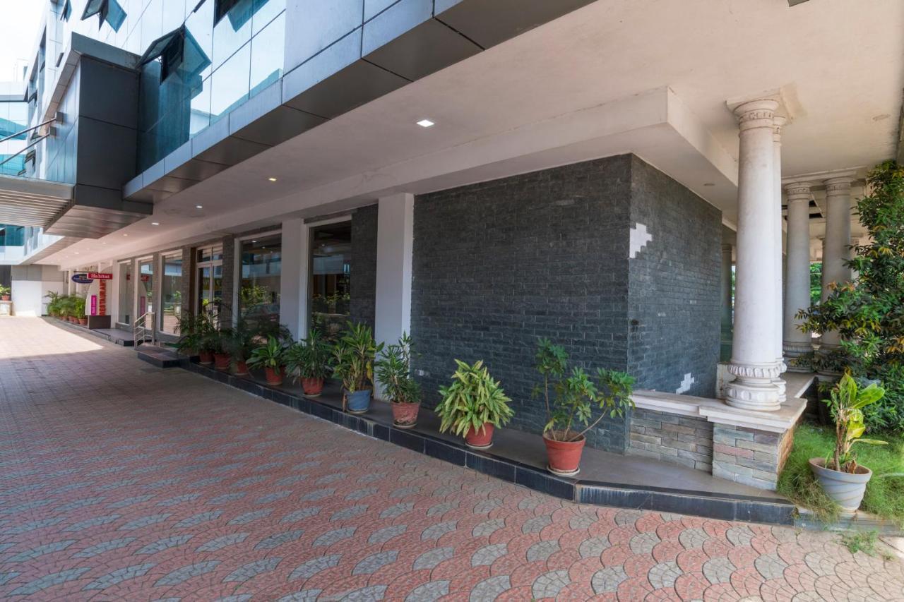 Hotel Sree Gokulam Residency Thrissur Exterior foto