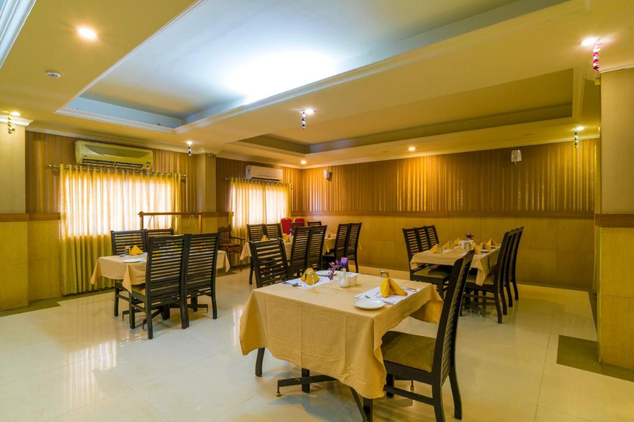 Hotel Sree Gokulam Residency Thrissur Exterior foto