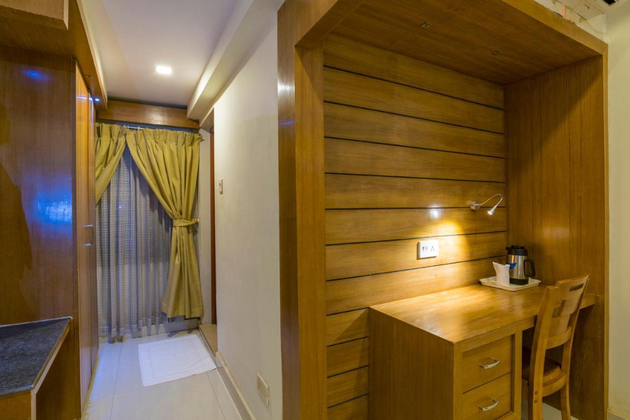 Hotel Sree Gokulam Residency Thrissur Exterior foto